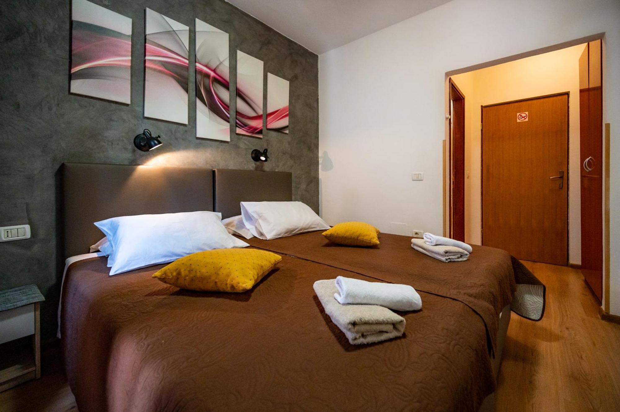 Sonia Rooms Póla Kültér fotó