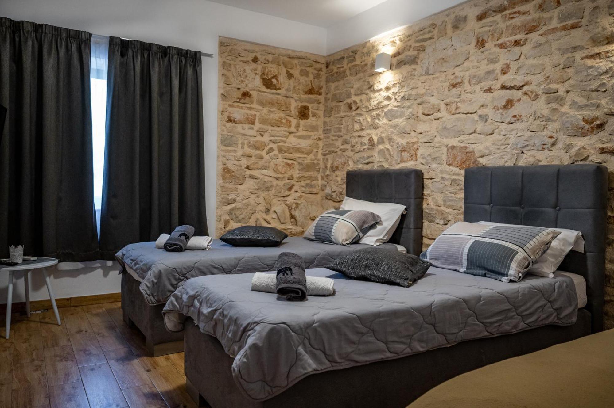 Sonia Rooms Póla Kültér fotó